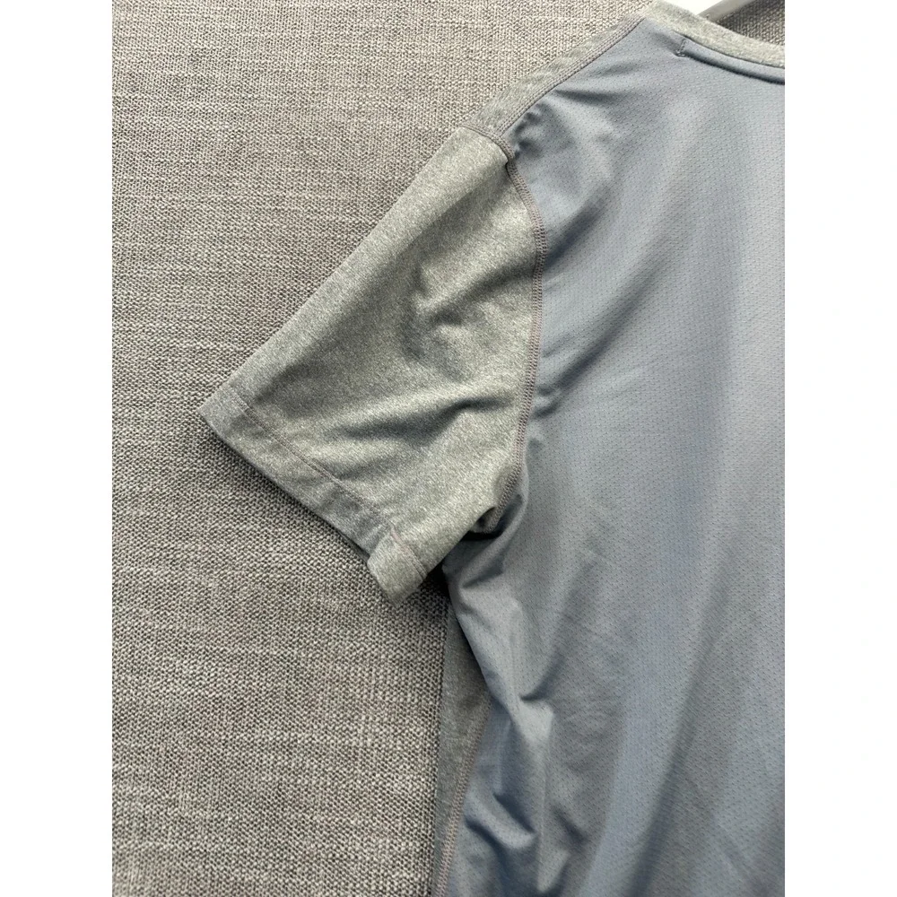 Nike Dri Fit Tee Shirt Mens XL Gray Swoosh‎ Logo Short Sleeve V Neck Streetwear